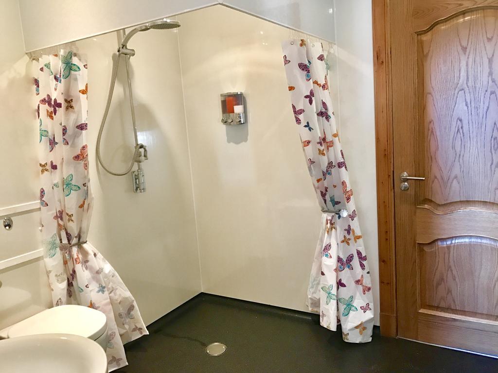 Shalom Guest House 比尤利 外观 照片